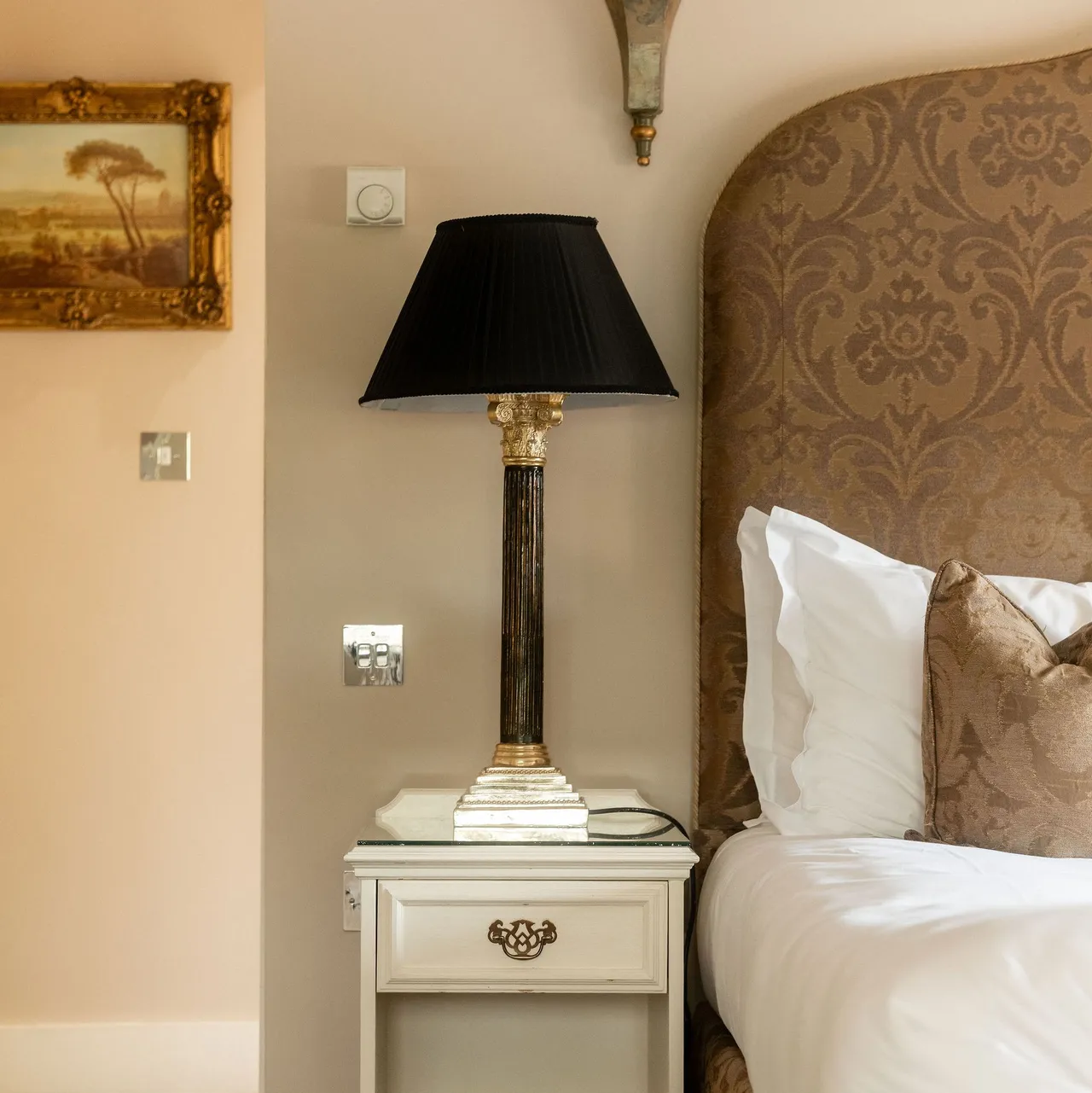 WhiteHartBedrooms230